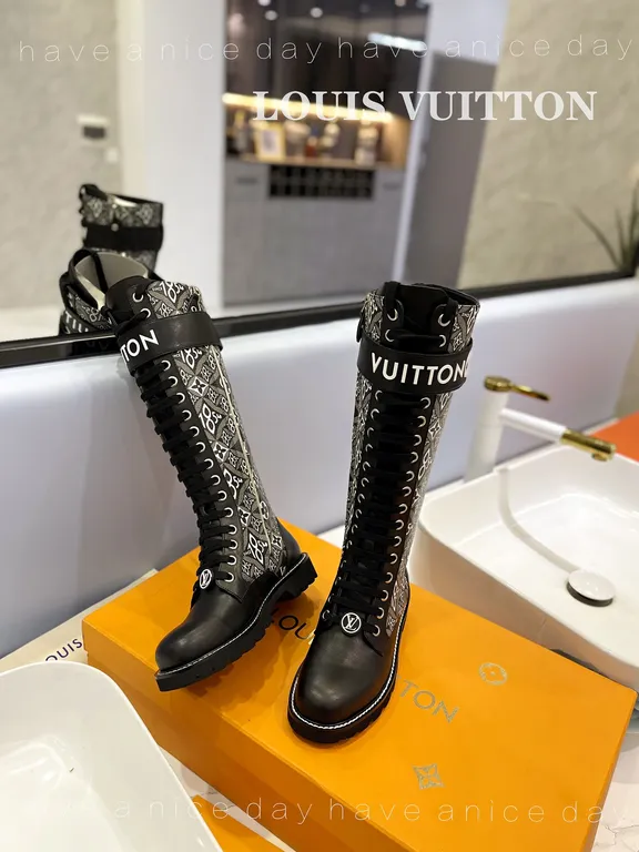 Louis Vuitton Shoe 